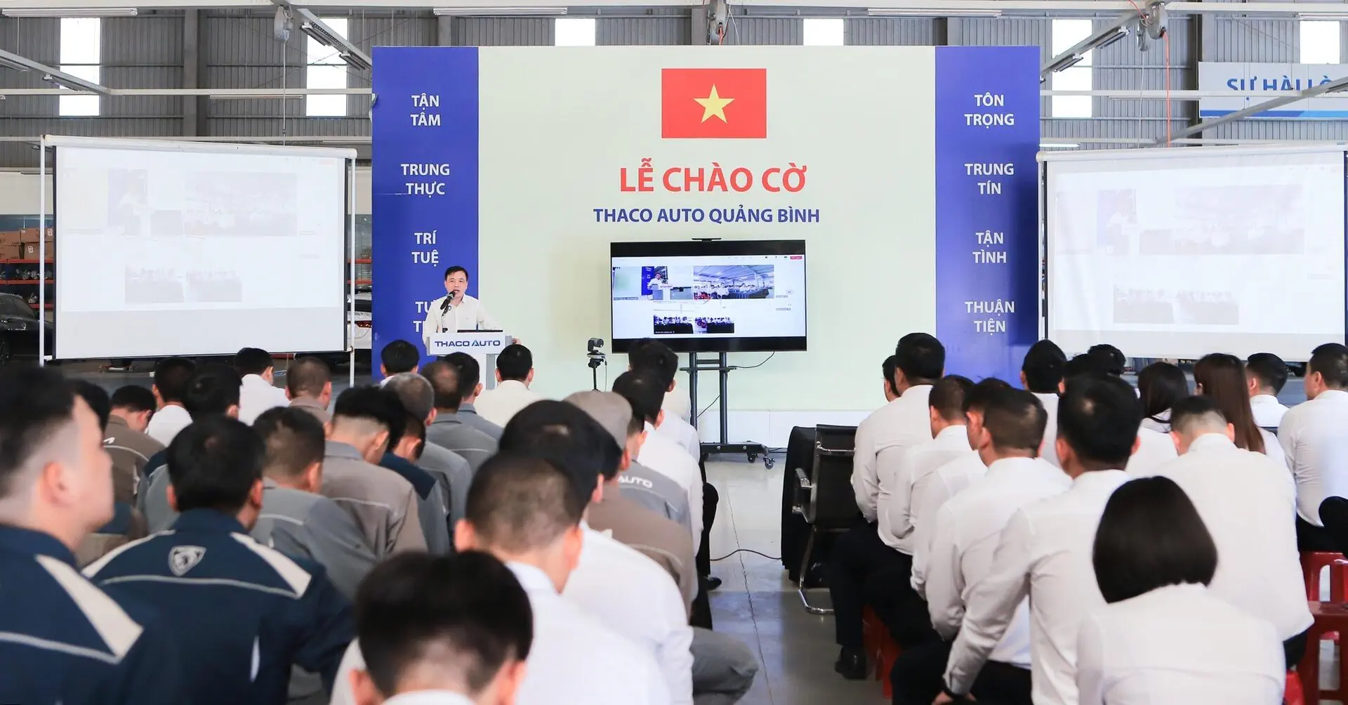 LỄ CHÀO CỜ THÁNG 6 TẠI THACO AUTO QUẢNG BÌNH – KHỞI ĐẦU MỚI CHO HÀNH TRÌNH BỨT PHÁ