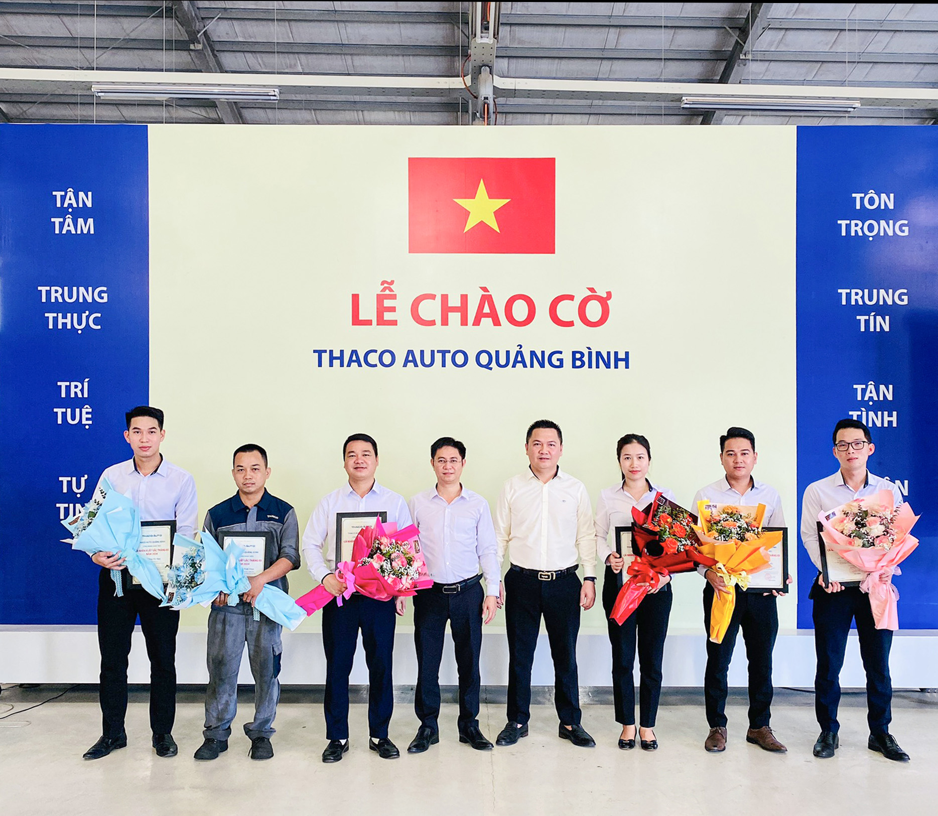 Lễ chào cờ tháng 6: THACO AUTO Quảng Bình sẵn sàng bứt phá tháng cuối Quý II/2024